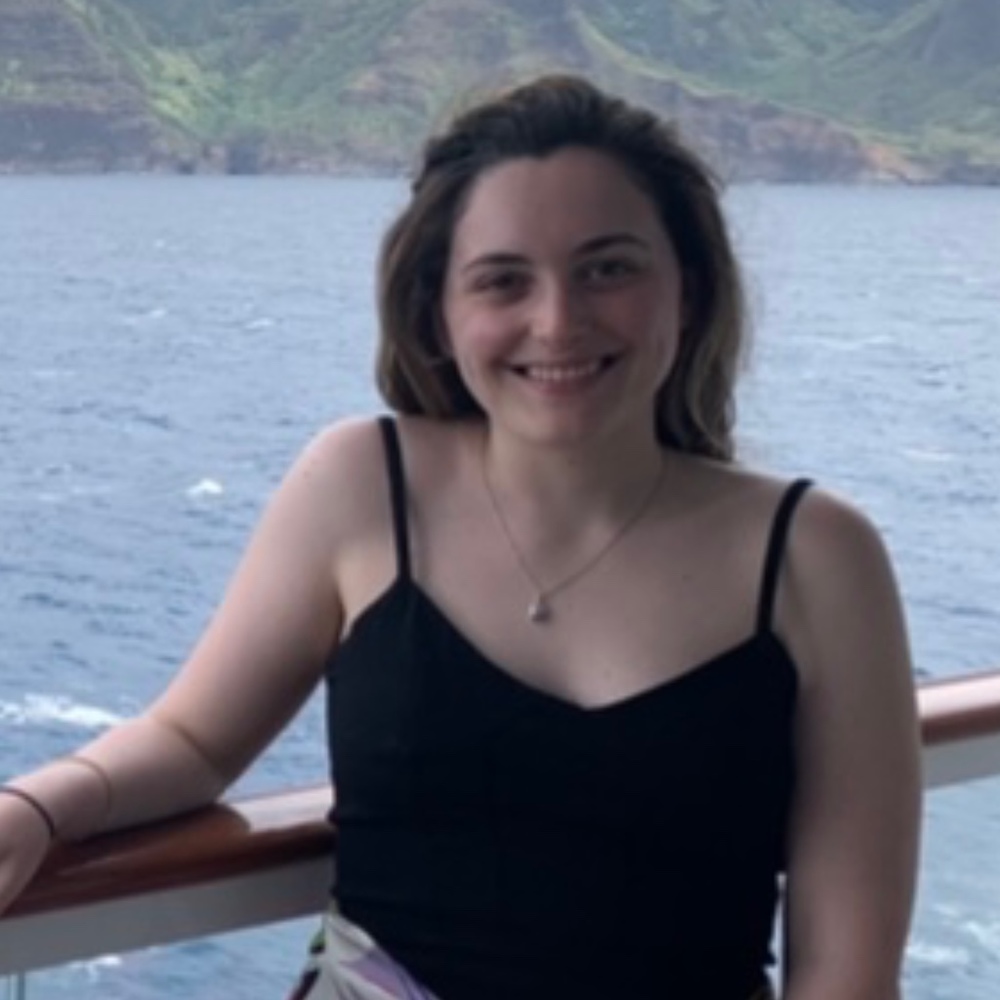 Meet your Posher, Amalia